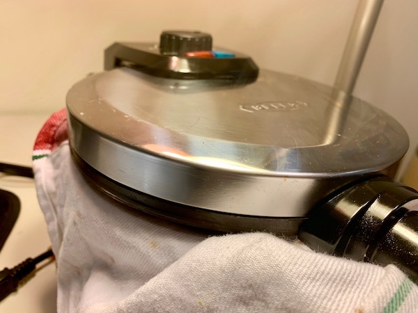 clean a waffle maker